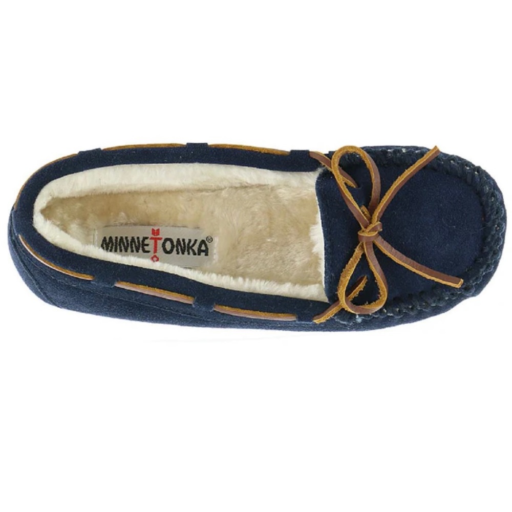 MINNETONKA Moccasins Women’s Cozy Slippers